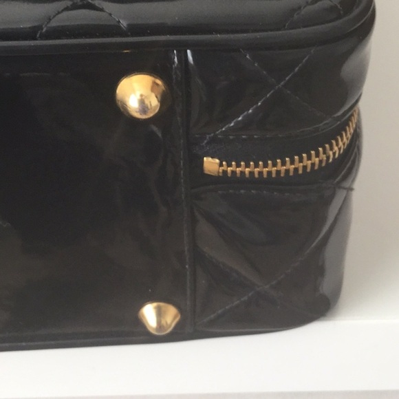 CHANEL Vintage Quilted Patent Leather Large Lunch Box Bag !Rare! - Picture 11 of 17